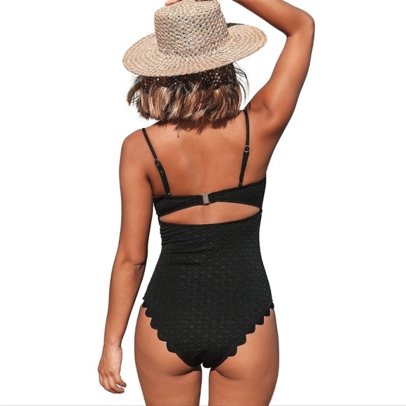 Cupshe seaside holiday Black cutout one piece monokini swimsuit M NEW - Picture 3 of 10